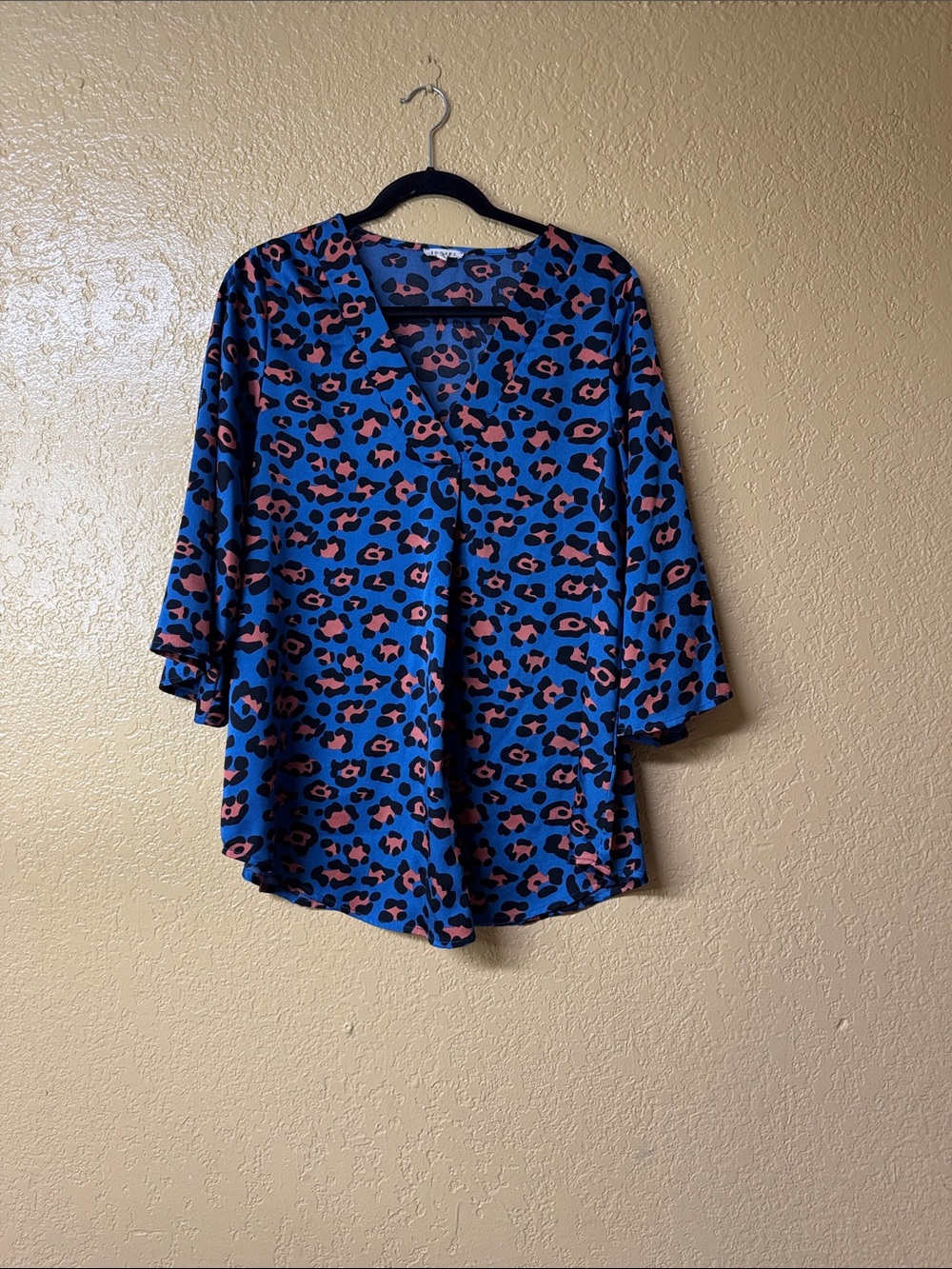 Blue & Pink Leopard Print V-Neck Blouse